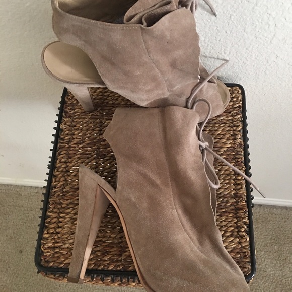 Giuseppe Zanotti for Thakoon suede ruffle booties - Picture 6 of 16